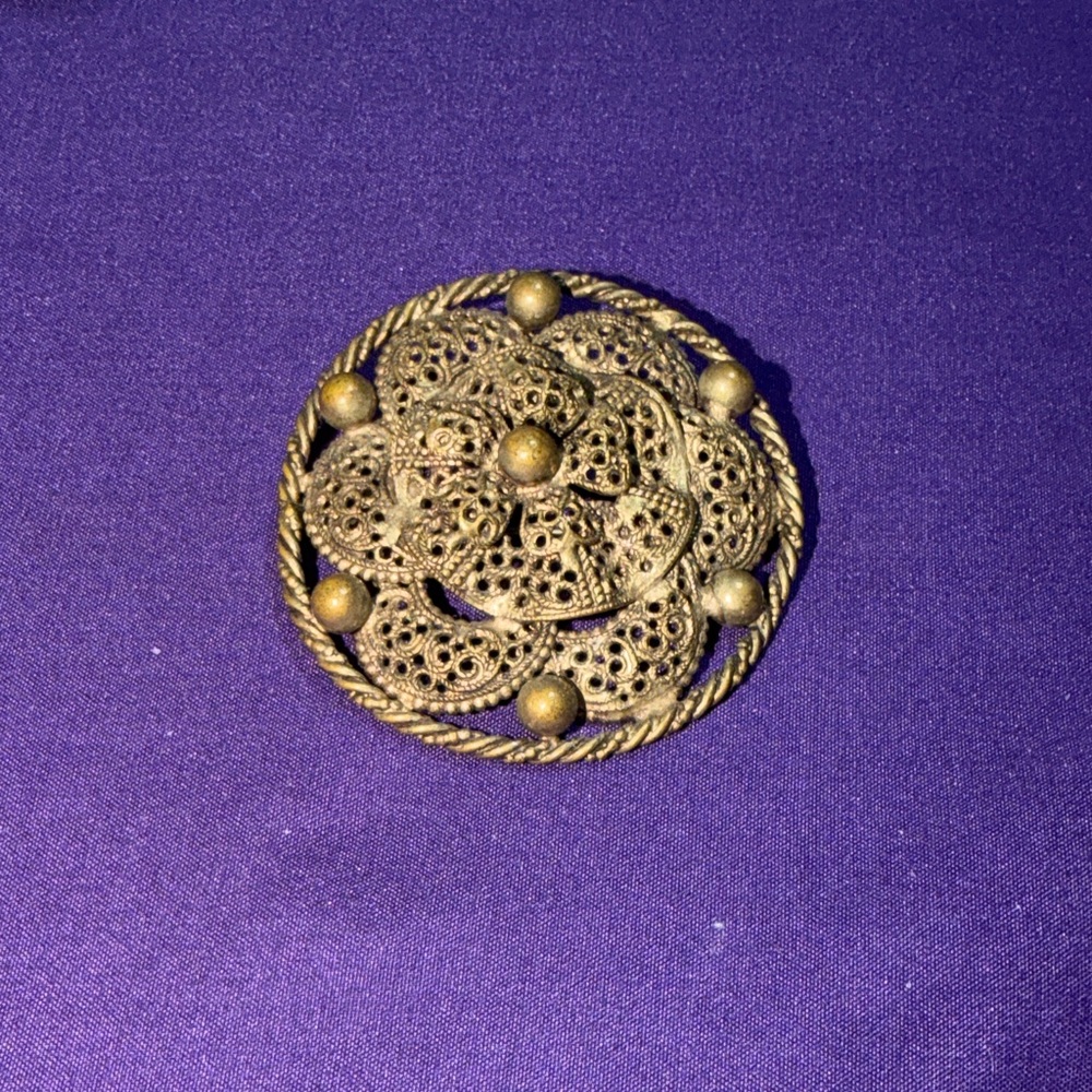Antique Czech Cannetille Brass Brooch (1)